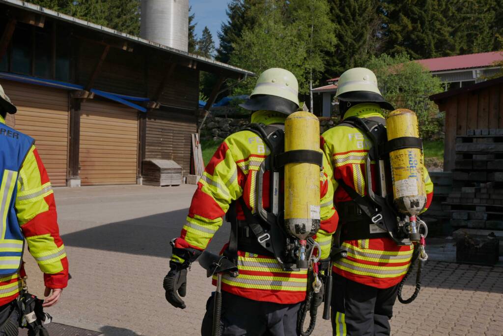 Freiwillige Feuerwehr Breitnau: Feuerwehrmänner beim Einsatz